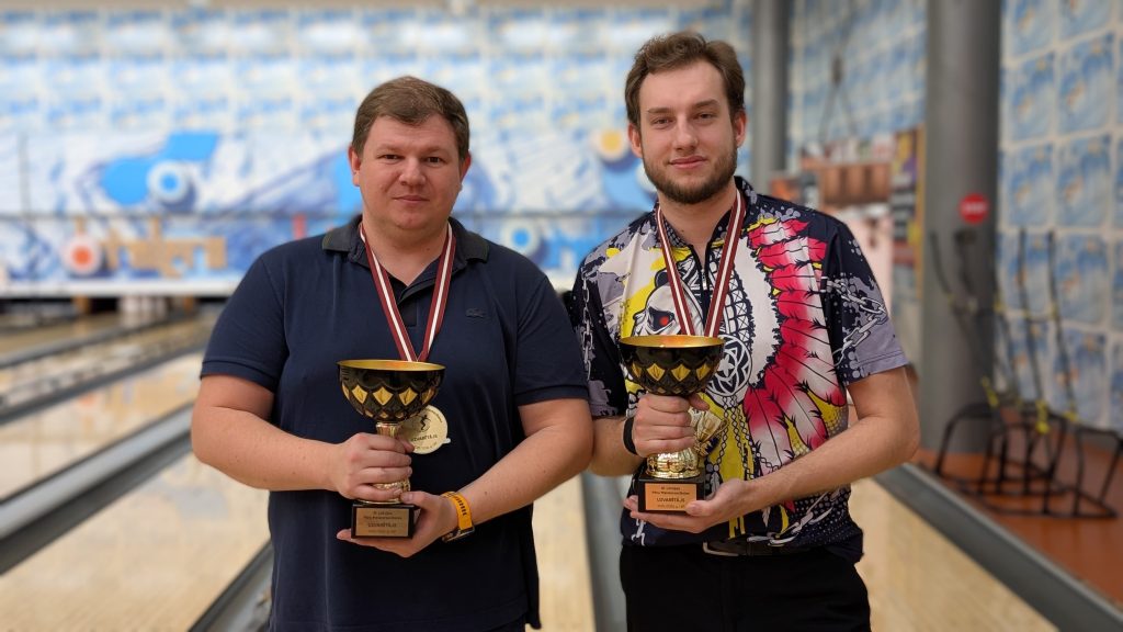 Uzvarētāji Aleksejs Jeļisejevs un Artēmijs Hudjakovs