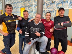 Joe Slowinski nometnes dalībnieki